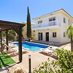 Nissi Adamite Villa
