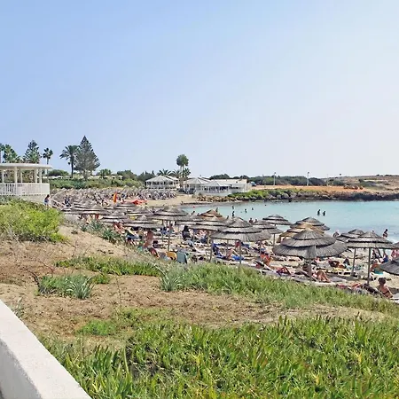 Nissi Adamite Holiday home *