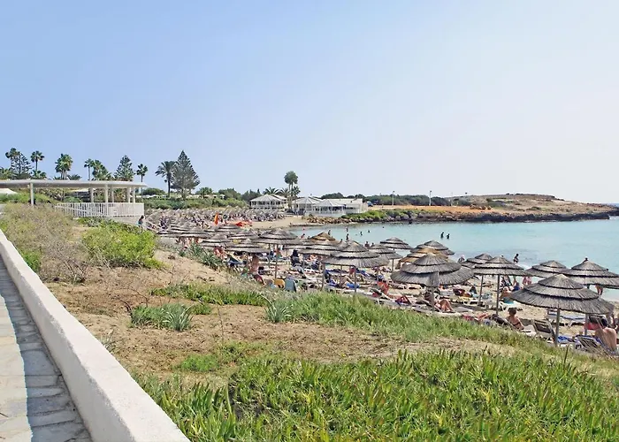 Nissi Adamite Villa *