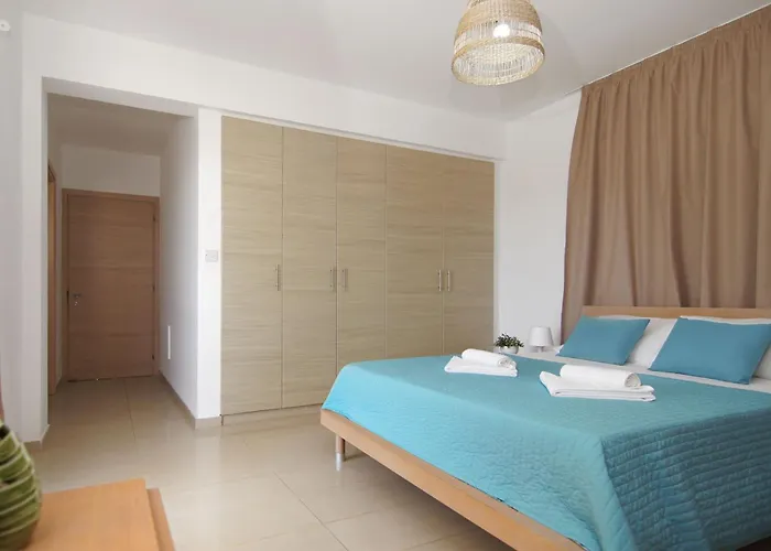 Nissi Adamite Villa *