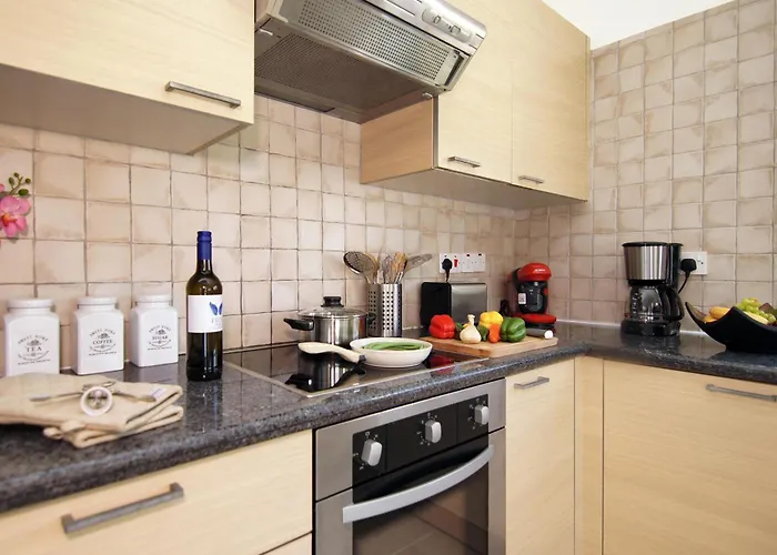 Nissi Adamite * Ayía Nápa