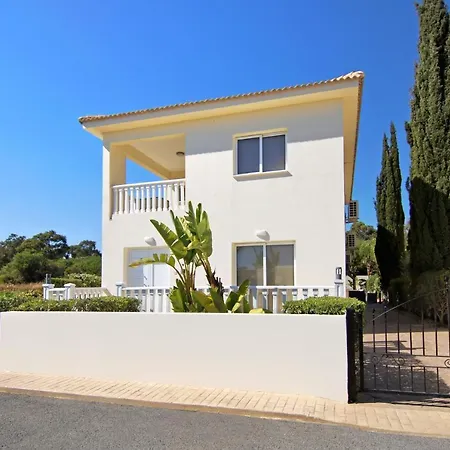 Nissi Adamite Villa *