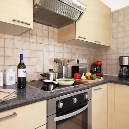 Nissi Adamite * Ajia Napa